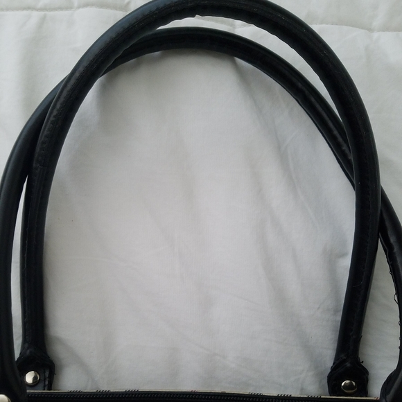 Women's Fashion Handbag/ Shoulder bag - Picture 5 of 10